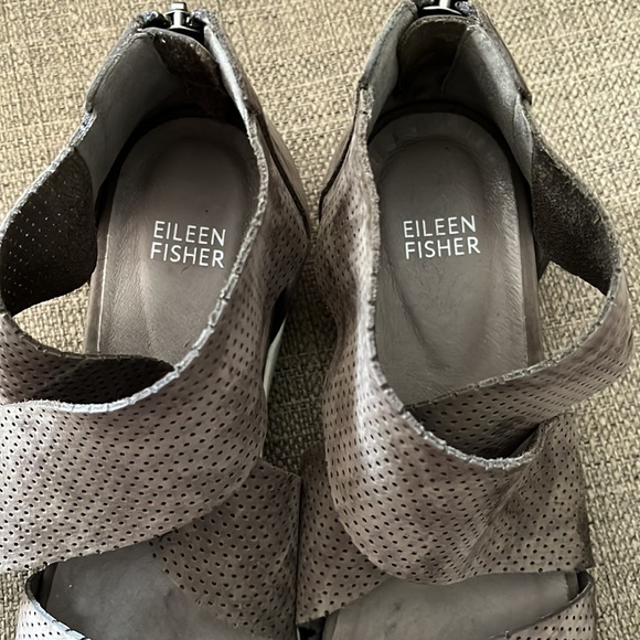 Eileen Fisher sports sandals - Picture 4 of 5